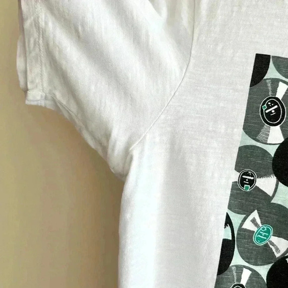 Ben Sherman Men's Records Graphic T-Shirt, White Graphic Tee, Size Small - Picture 15 of 16